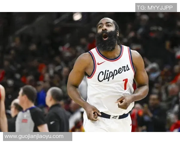 詹姆斯哈登的篮球之路与未来展望：从MVP到总冠军的追逐之旅